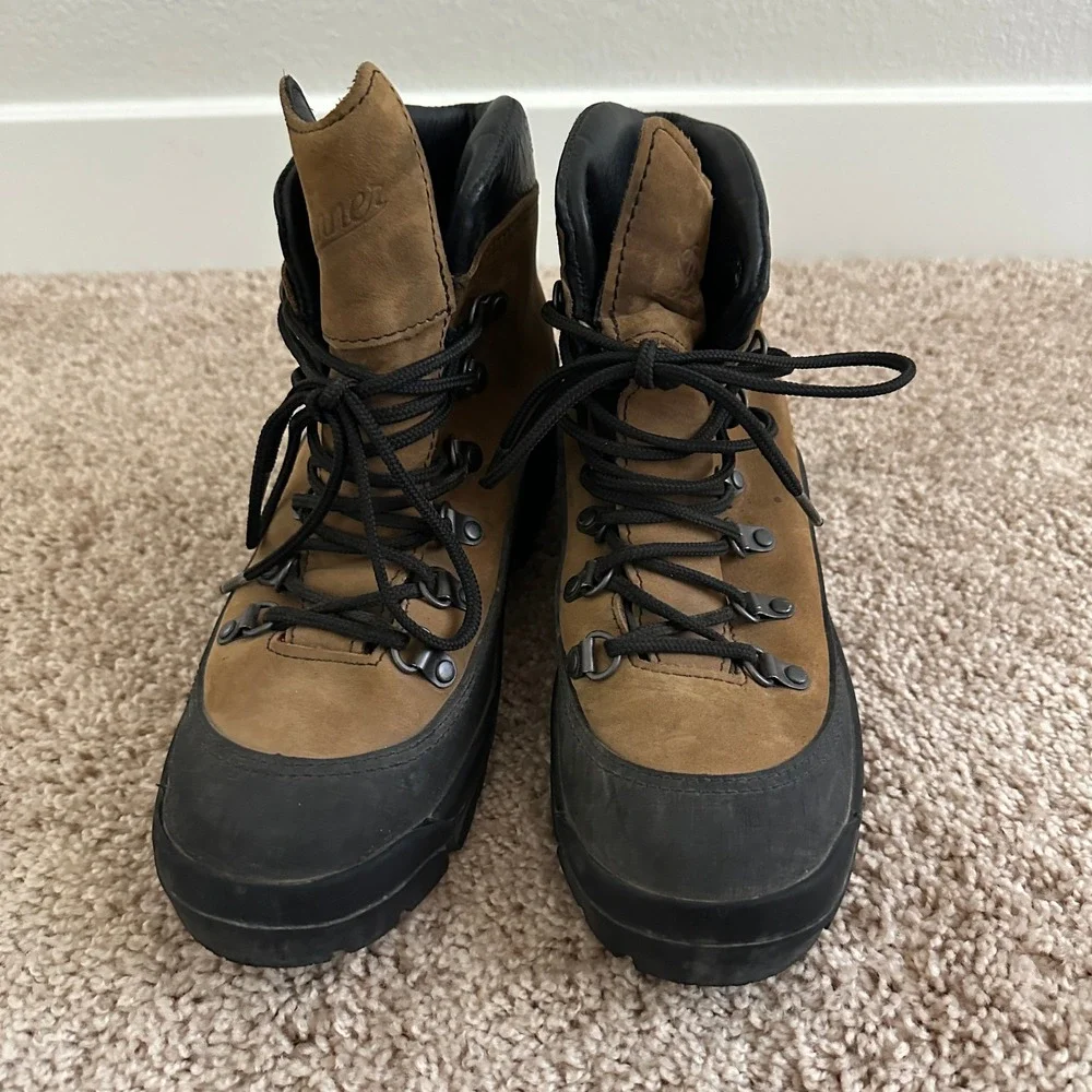 Danner Combat Hiker Boots Mens 7.5 Brown Leather Vibram Military Made in USA